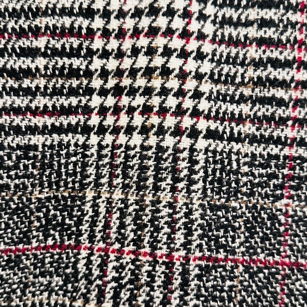 Unisex Houndstooth Pattern Black and White. - Picture 5 of 13